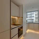 2 Appartements Porte A Porte Groupe & Famille